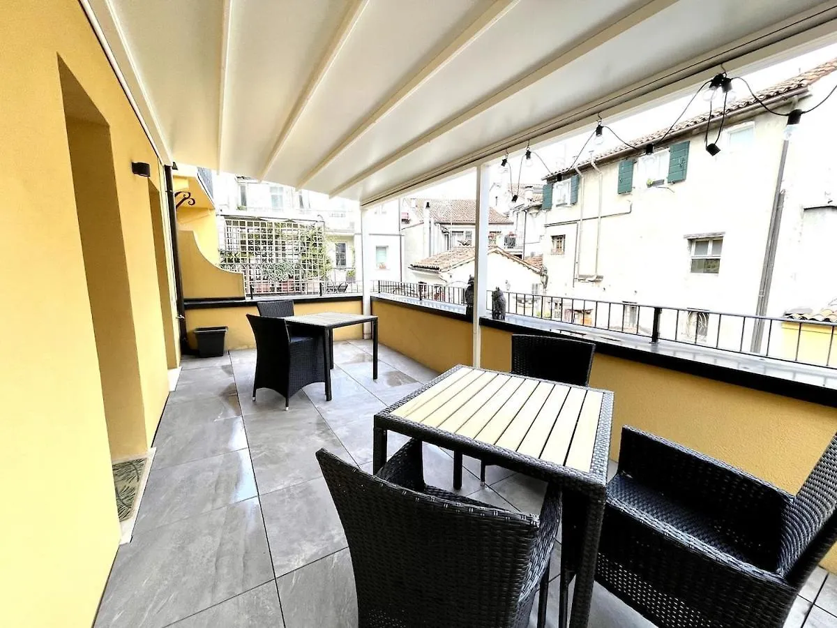Large Terrace At Residenza Subitosanto - Pedrocchi Διαμέρισμα Πάδοβα